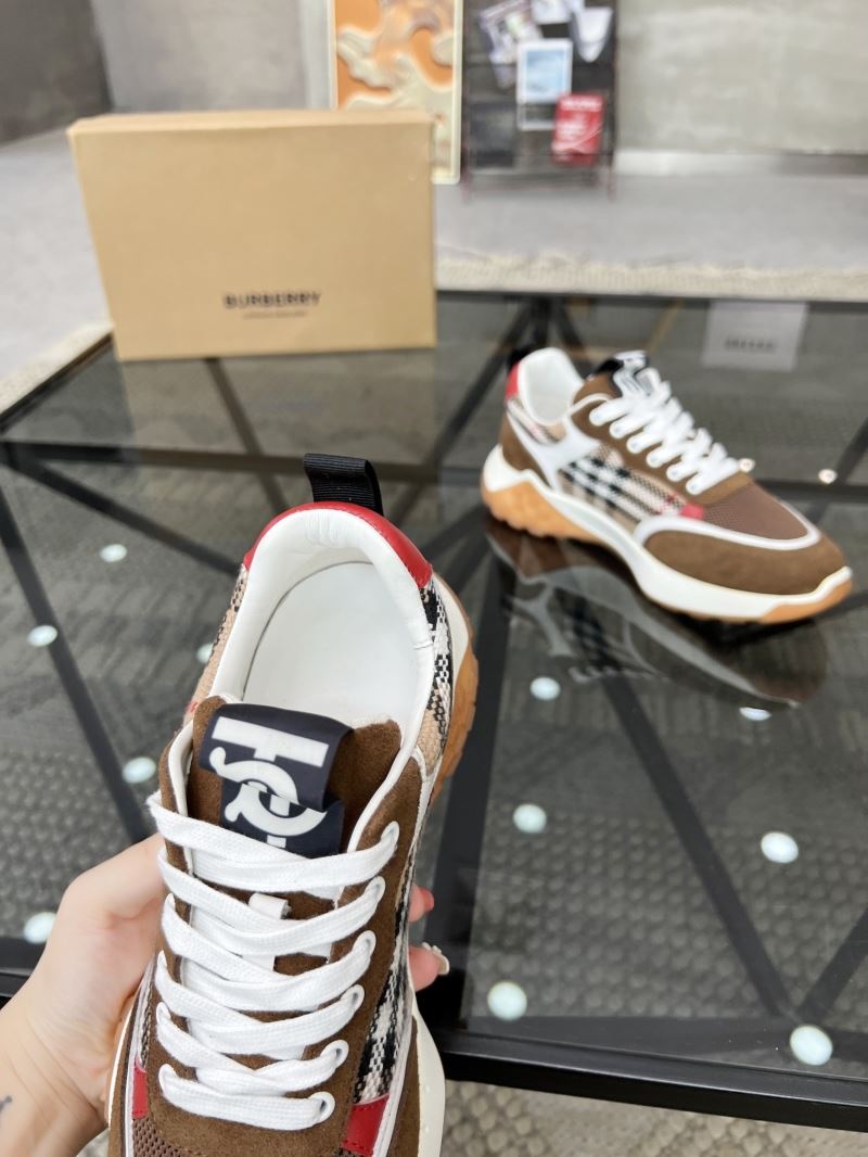 Burberry Low Shoes